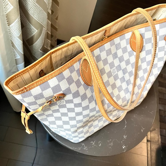 SOLD - Louis Vuitton Damier Azur Neverfull MM - Picture 5 of 16
